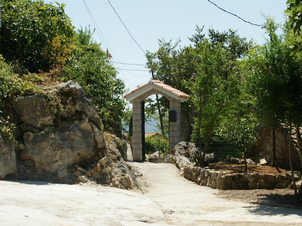 Paradise House Skadar Lake Karuc Екстериор снимка
